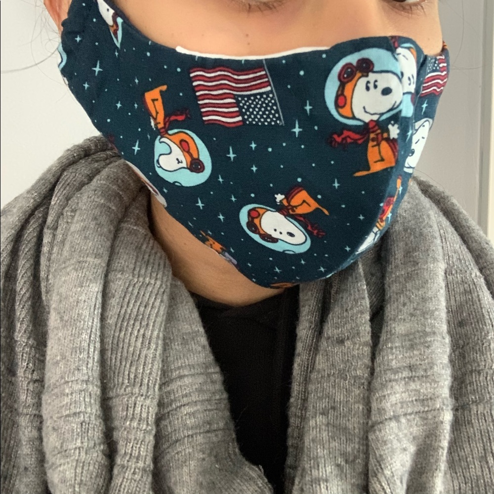 Elastic Snoopy Face Mask w/ Filter Pocket - Picture 2 of 7